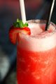 Erdbeer Mandel Smoothie Gesundheits Drink mit Daily BioBasics