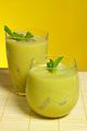 Himbeer Avocado Smoothie Gesundheits Drink mit Daily BioBasics